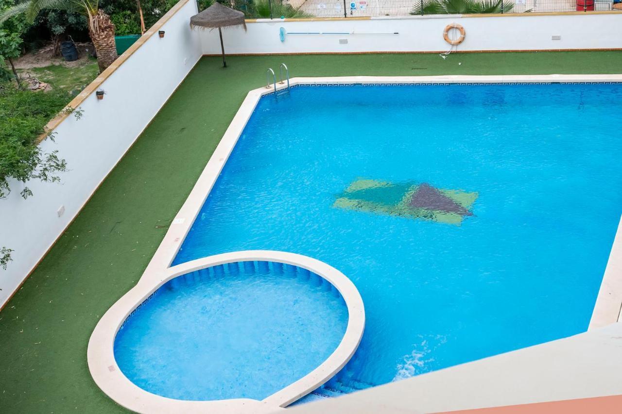 Апартаменти Atico Con Terraza-Solarium Y Piscina 4-6 Personas Wifi A/C Roda Екстер'єр фото