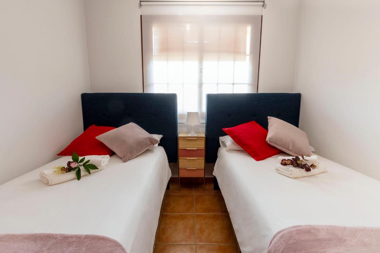 Апартаменти Atico Con Terraza-Solarium Y Piscina 4-6 Personas Wifi A/C Roda Екстер'єр фото