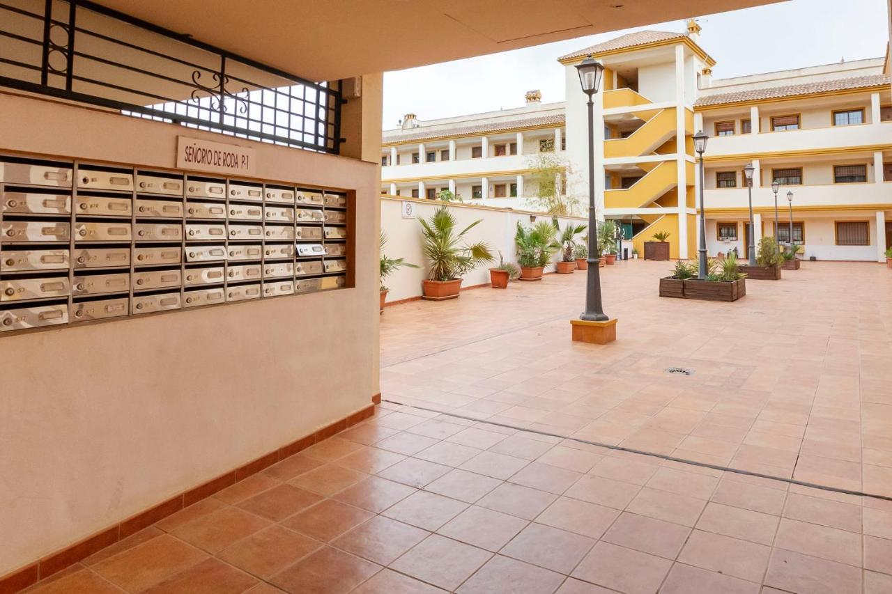 Апартаменти Atico Con Terraza-Solarium Y Piscina 4-6 Personas Wifi A/C Roda Екстер'єр фото